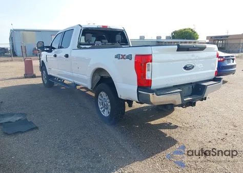 2019 Ford F-250 King Ranch/Lariat/Limited/Platinum/Xl/Xlt z USA, uszkodzony, nr VIN 1FT7W2BTXKEC60749